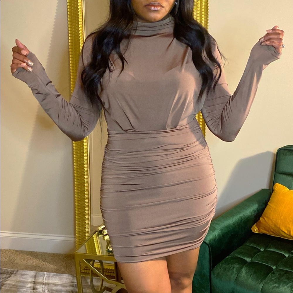 Ruched-detail bodycon mini dress